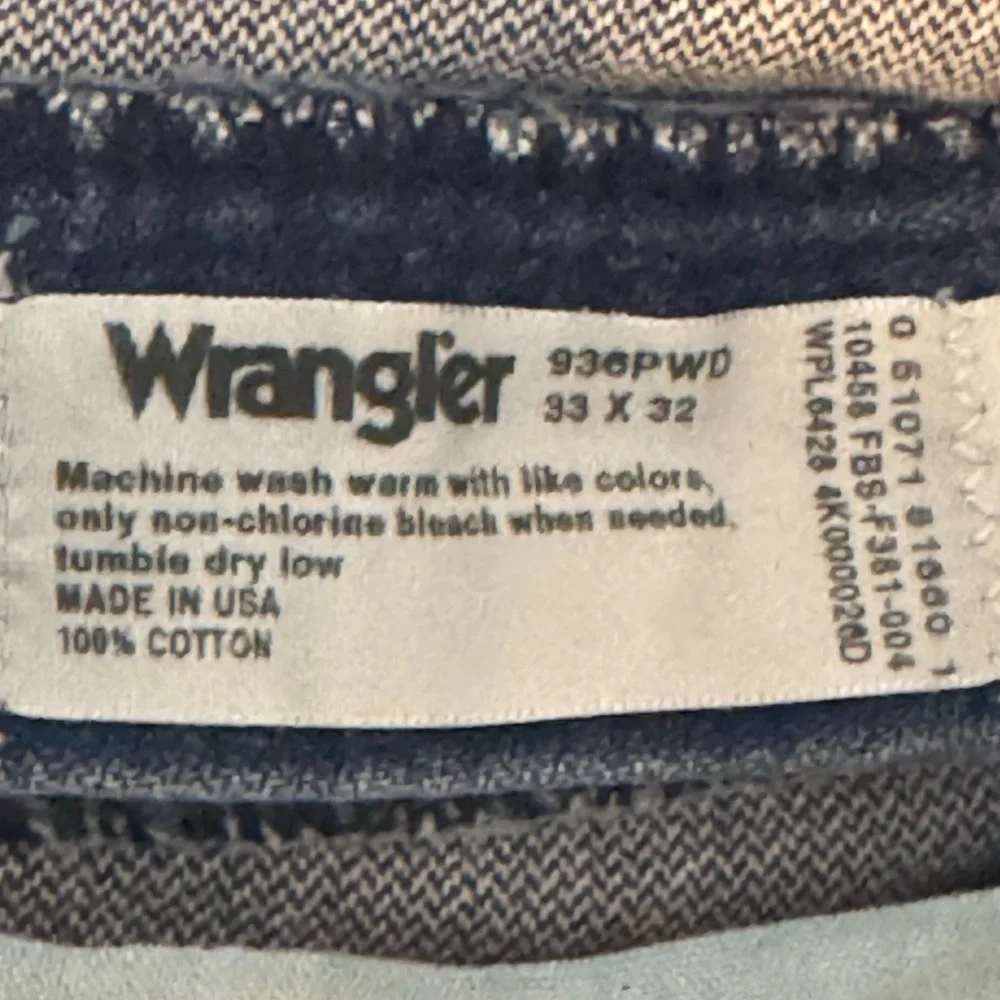 B-152 Men’s Wrangler Denim‎ Blue Jeans Size 33x32